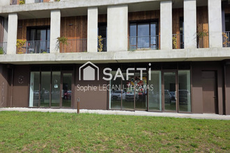  localcommercial mees 40990