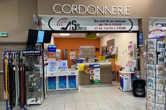  localcommercial neuville-aux-bois 45170