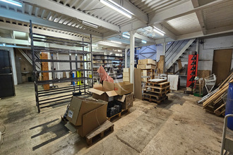  localcommercial nimes 30000