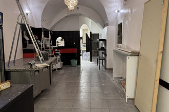  localcommercial nimes 30000