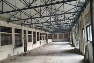  localcommercial nimes 30000