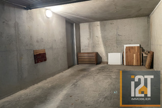  localcommercial nimes 30000