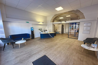  localcommercial nimes 30000