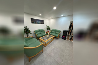  localcommercial nimes 30000