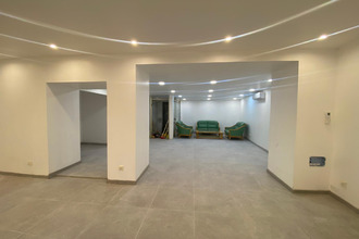  localcommercial nimes 30000