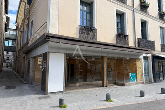  localcommercial nimes 30000