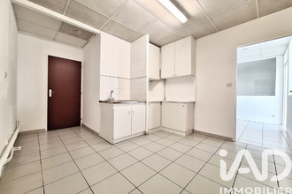  localcommercial nimes 30900
