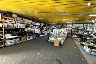  localcommercial ostricourt 59162