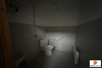  localcommercial pavilly 76570