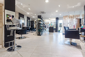  localcommercial pertuis 84120