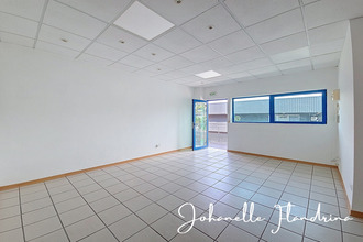  localcommercial petit-bg 97170