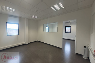  localcommercial peyruis 04310