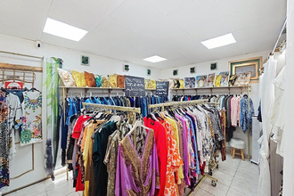  localcommercial pezenas 34120