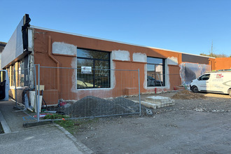  localcommercial ploudalmezeau 29830