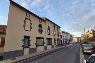  localcommercial pontaumur 63380