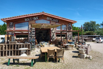  localcommercial puymeras 84110