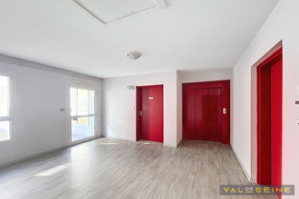  localcommercial rouen 76000