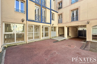  localcommercial rouen 76000