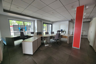  localcommercial rouen 76100