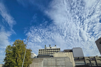  localcommercial rouen 76100
