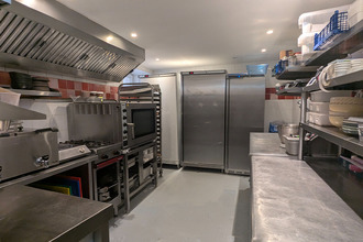  localcommercial salernes 83690
