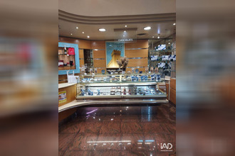  localcommercial salon-de-provence 13300