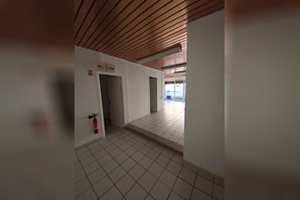  localcommercial salon-de-provence 13300