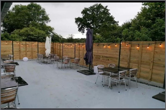  localcommercial sens-de-bretagne 35490