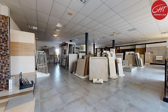  localcommercial serre-les-sapins 25770