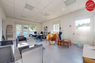  localcommercial serre-les-sapins 25770