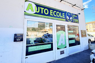  localcommercial sisteron 04200