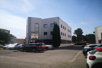  localcommercial six-fours-les-plages 83140