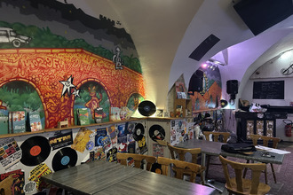  localcommercial sommieres 30250