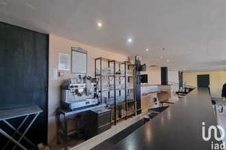  localcommercial st-andiol 13670