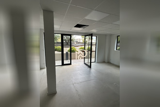  localcommercial st-cyr-sur-mer 83270