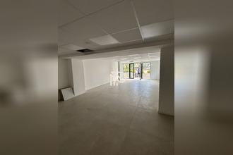  localcommercial st-cyr-sur-mer 83270