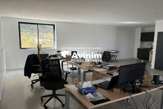  localcommercial st-esteve-janson 13610