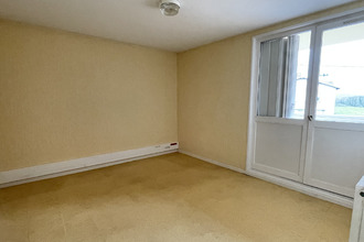  localcommercial st-etienne-du-bois 01370