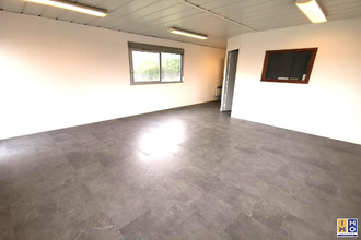 localcommercial st-germain-du-puy 18000