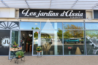  localcommercial st-laurent-des-arbres 30126