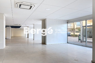  localcommercial st-laurent-du-var 06700