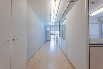  localcommercial st-laurent-du-var 06700
