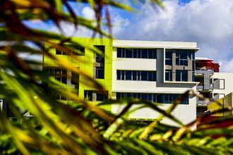  localcommercial ste-marie 97438