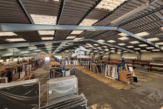  localcommercial treillieres 44119