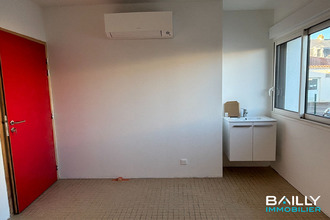  localcommercial vaire 85150