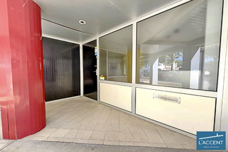 localcommercial vauvert 30600