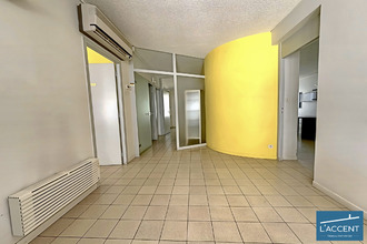  localcommercial vauvert 30600