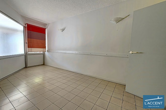  localcommercial vauvert 30600