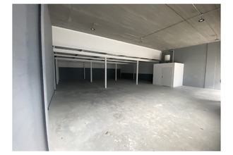  localcommercial vaux-le-penil 77000