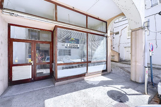  localcommercial voiron 38500